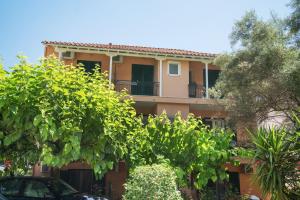 Odysseia Beachside Apartments
