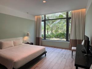 Hotel Sân Golf West Lakes - Khách sạn Hậu Nghĩa