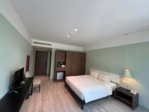 Hotel Sân Golf West Lakes - Khách sạn Hậu Nghĩa