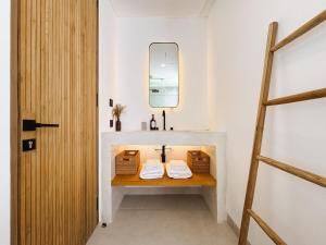 Casa Cemagi - Designer Villa with Gym & Rooftop Lounge