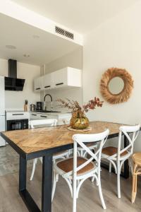 Azure Beach Apartment