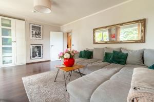 Ferienwohnung mit Terrasse im Grünen mit Sauna nahe Altstadt
