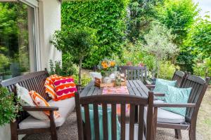 Ferienwohnung mit Terrasse im Grünen mit Sauna nahe Altstadt