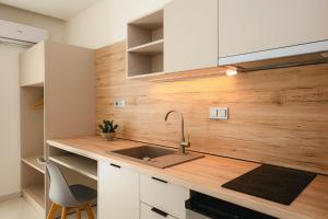 Erics Apartment