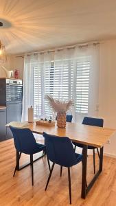 AMAO-Indigo - Business Apartment - Balcony - Parking