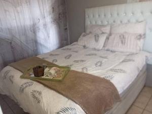 Stylish Secure 1-Bedroom Apartment in Springs, South Africa