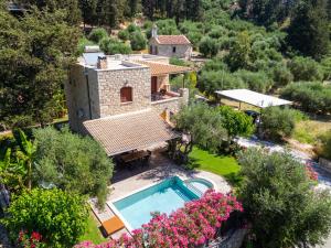 Villa Nipos by PosarelliVillas