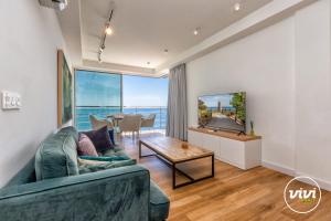 ViVi Homes - Brisa Del Mar - Beach Front - Views - Pool