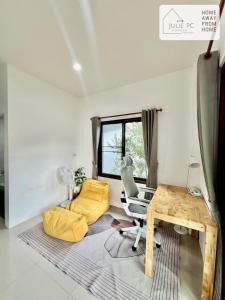 Oak House by JuliePc Property B