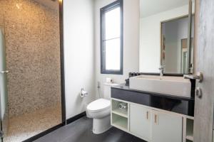 Bang Tao 4BR Fam Villa with Pool plus Gym and Restaurant