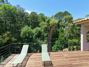 Superbe villa avec piscine pour 6 pers proche des piscines naturelles du Cavu à Sainte lucie de Porto-Veccchio