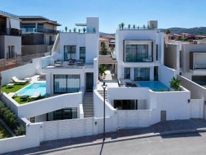 Villa Aramis - 3BR with Pool, Roof-top Terrace & Sea View, Golfo Aranci Sardinia