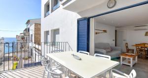 Sant Roc Apartments a Minute From The Beach