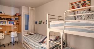 Exclusive front line apartment