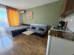 Charming Studio in Royal Palm Complex Sveti Vlas by Flat Mаnager
