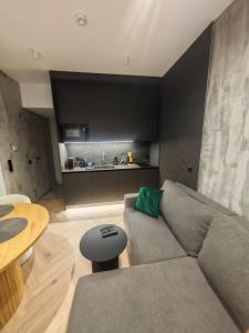 110 Grand Bulwar Apartment