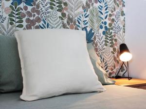Isaccos Room - Pet-Friendly Studio Apartment near Alba