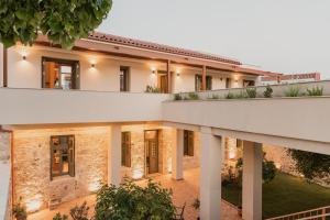JUNO Collection Residences
