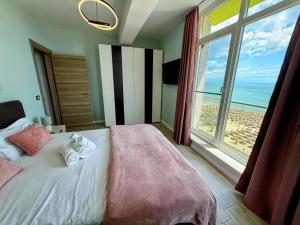 Mamaia Vice SeaView 2 bedroom Spa n Pool Beach resort