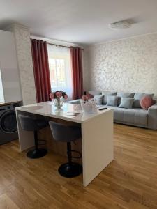 All season apartaments Coresi Mall