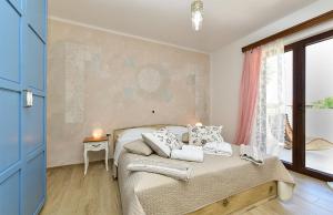 Apartment Modrusani 1561