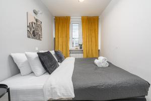 Lumina I 2BR Apartments with Balcony I Parking I Palace of Culture and Science