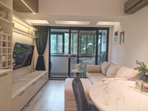 Apartment Marbél - Designer Retreat with FREE parking