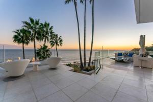 Pacific Palisades 3BR with Fire Pit by Colby and Conrad