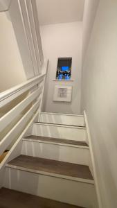 Comfortable Rooms Free Parking & WiFi Easy Access to Town