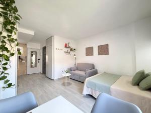 Hercules Cozy Studio - City Center and Near Beach