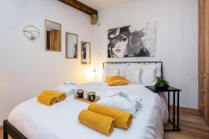Studio Apartment LUNA in the Heart of the Old Town by Irundo