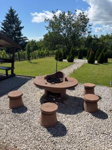 TanúHill Garden
