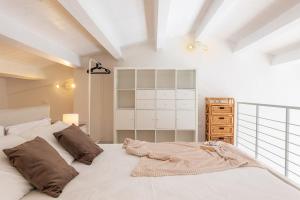 Vitabella - Modern house with courtyard and free Wi-Fi