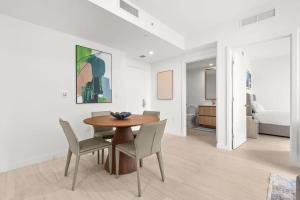 Brickel VIP Retreat 1BR - Only Monthly Stay- Pool , Gym and Business Center