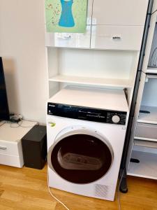 1-room apartment with washing machine & dryer
