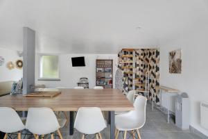Maison conviviale 15min des plages