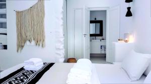 VH & Apilos house