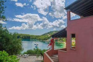 Votsalo Kalami Apartments