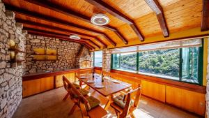 APARTMAN DJONI 2 by Villas Guide