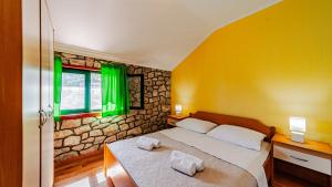 APARTMAN DJONI 2 by Villas Guide