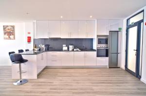 Sunset Viewpoint, New Home with Stunning Sea Views