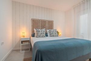 Cozy Apartment Rental in Guargacho, Spain - Ideal Family Stay
