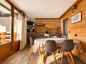 Studio cabine lumineux avec parking à Notre-Dame-de-Bellecombe - FR-1-505-194