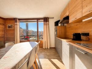 Studio cabine lumineux avec parking à Notre-Dame-de-Bellecombe - FR-1-505-194