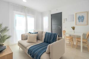 Charming 2-Bedroom Apartment in Guargacho, Tenerife
