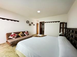 The Rock House Eco