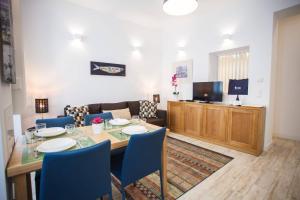 Santana Cosy Flat