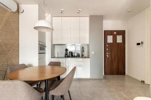 P&O Apartments Mennica Residence VI