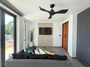 Baan Saint-Tropez Seaview Villas Kata Beach