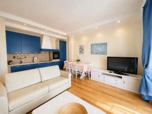 Appartamento 307 by Theater Home